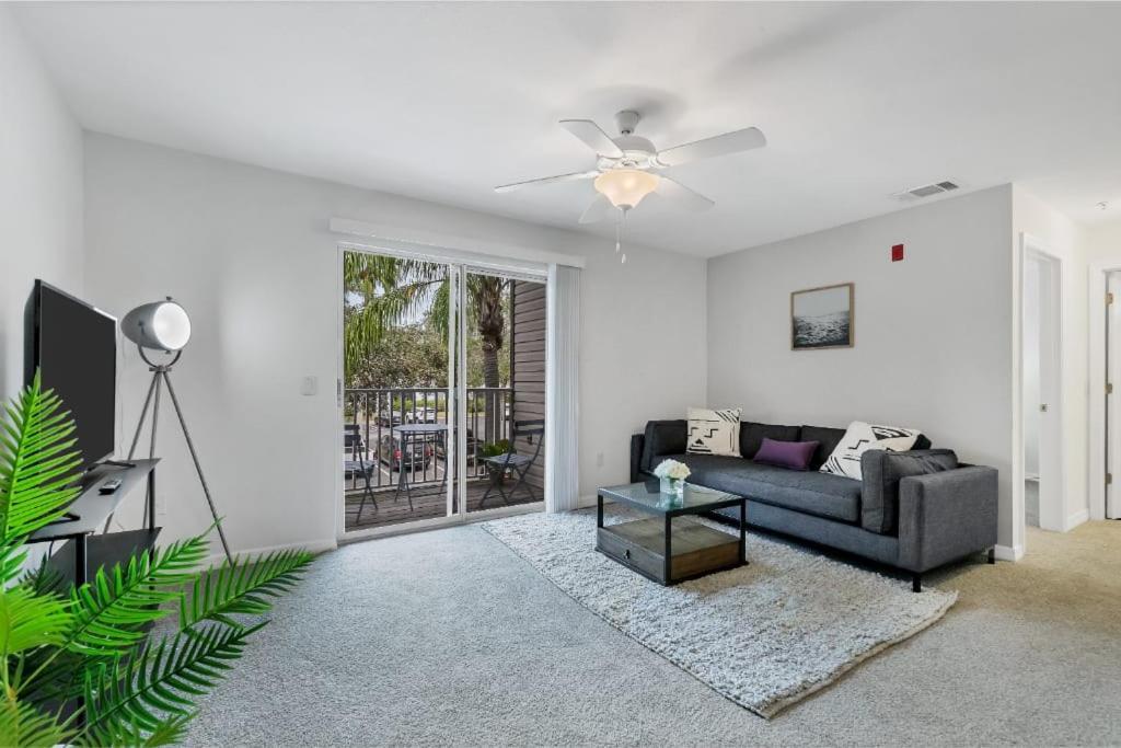 דירות בריידנטון Scenic And Vibrant 1Br With Balcony Gym Pool מראה חיצוני תמונה